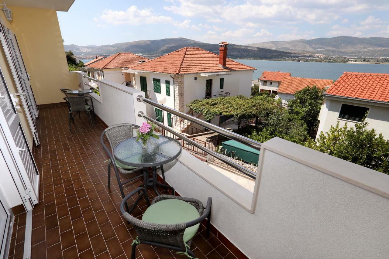 Apartments Sakal Trogir Exterior photo